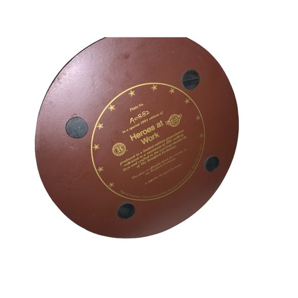 Bradford Exchange Firemen " Heroes At Work " Limited Firefighter Series Figurine - Picture 8 of 9